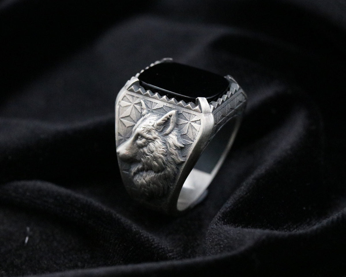 Oxidized Sterling Silver Wolf Ring, Gothic Onyx Gemstone