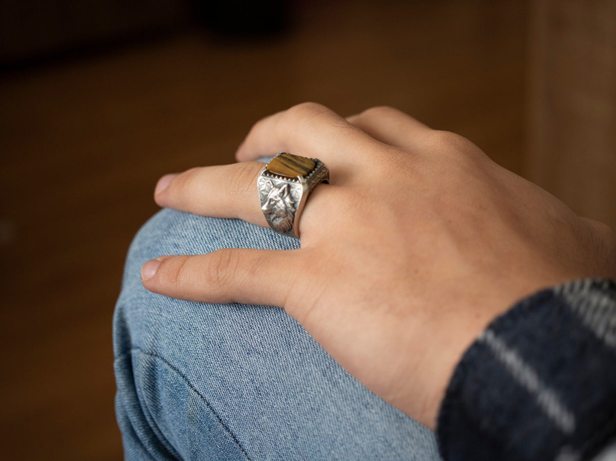 Oxidized Sterling Silver Wolf Ring, Gothic Onyx Gemstone