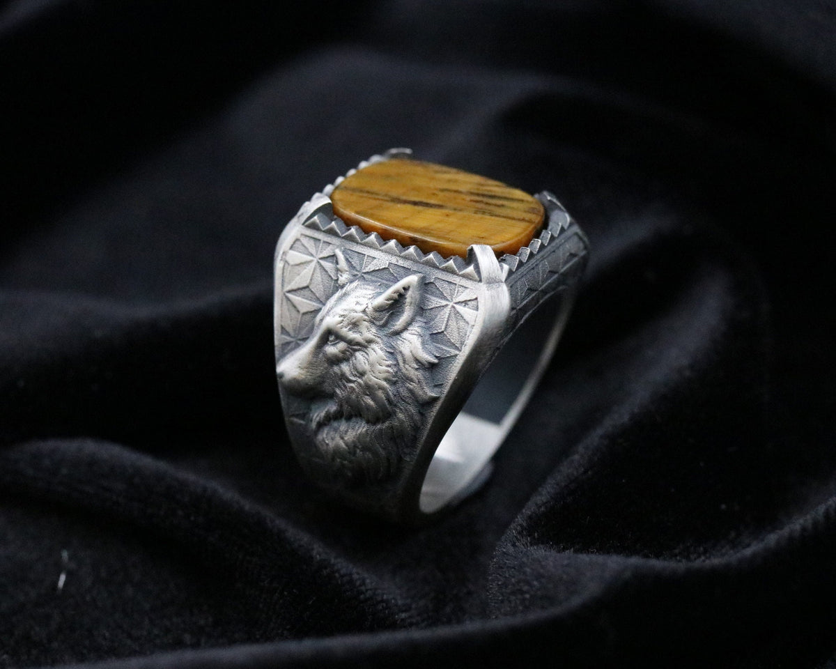 Oxidized Sterling Silver Wolf Ring, Gothic Onyx Gemstone