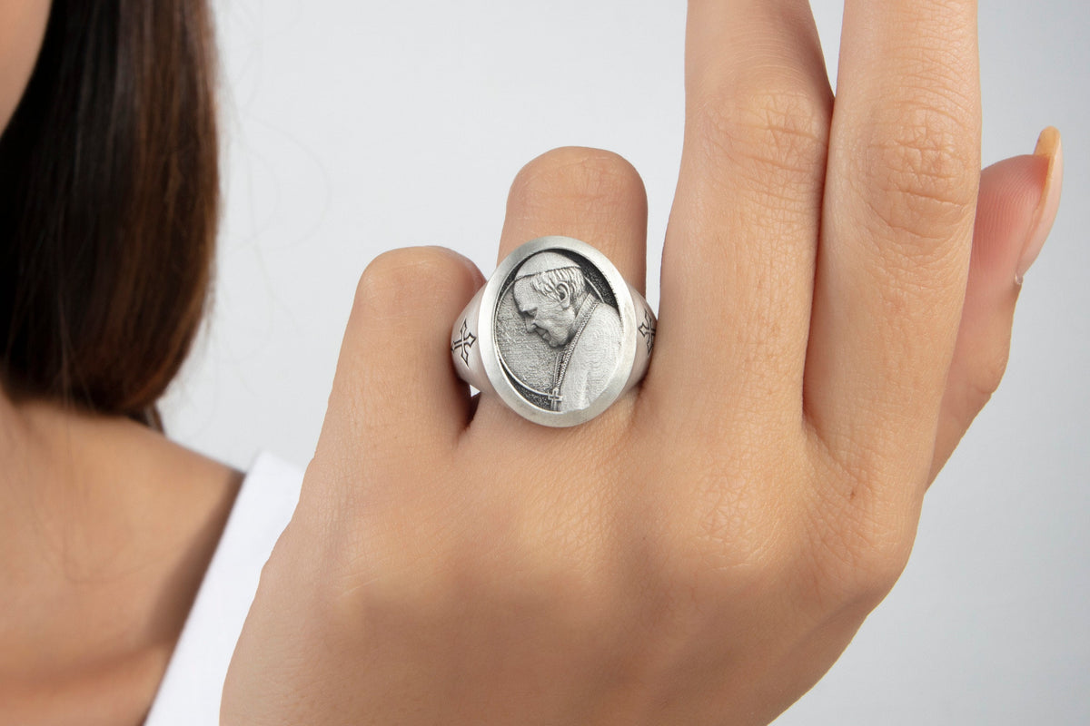 925 Silver Pope Francis Signet Ring – Catholic Jewelry, Christian Gift