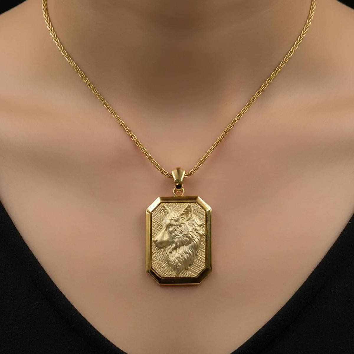 18K Gold Wolf Pendant, Personalized Animal Jewelry